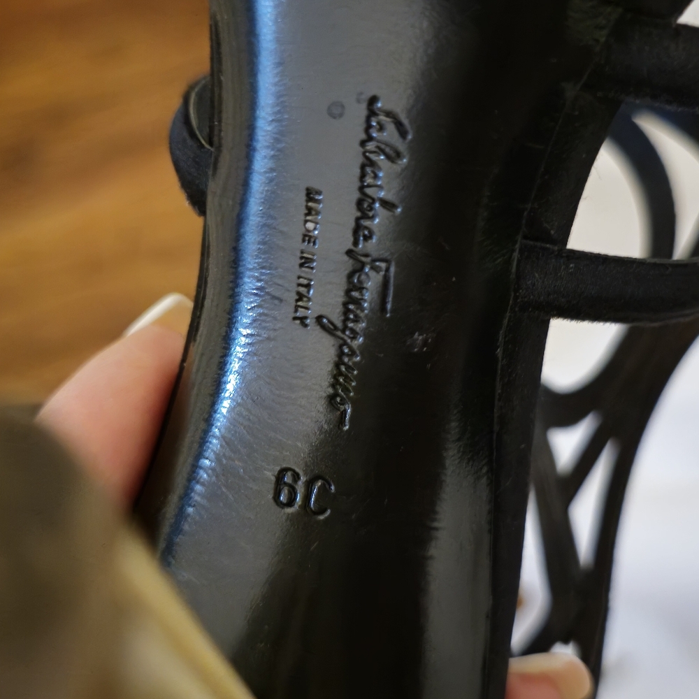 Salvatore Ferragamo black sandals size 6 - Picture 5 of 5